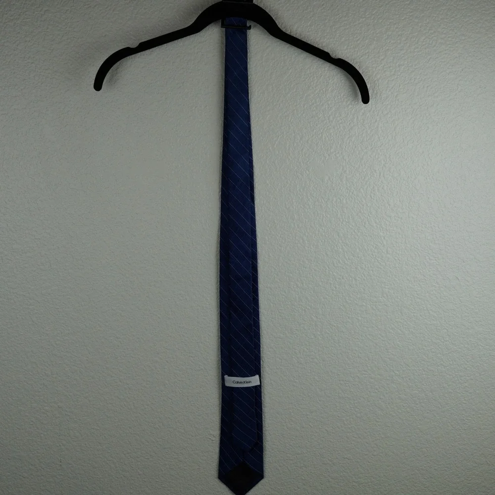 Calvin Klein Mens Necktie Silk Blue Plaid Business Formal‎ Office Career